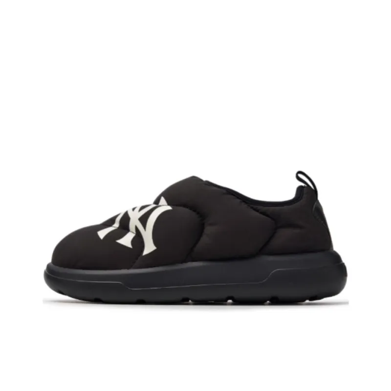 MLB New York Yankees Anti Slip Wear Resistant Low Top Casual Shoes Unisex Black-0