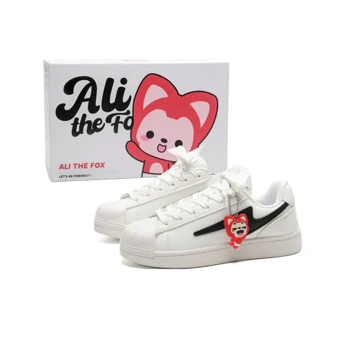 ALI THE FOX Anti Slip Wear Resistant Lightweight Breathable Low Top Skateboard Shoes Unisex Box Included