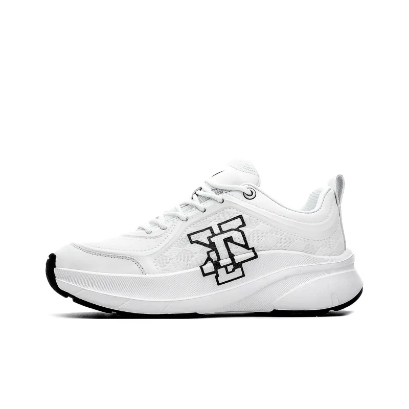 XIDELONG Dragon Walks Dragon Running Shoes Men Mid Top Ivory White-0