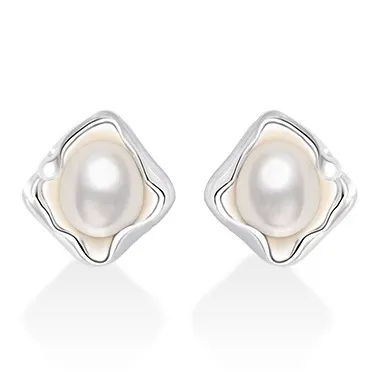 YINGNIXINDONG Freshwater Pearl Necklaces Women's-4