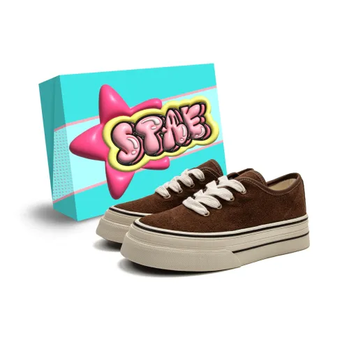 STAE Anti-Slip Wear-Resistant Low-Top Skateboard Shoes Women's Box Included