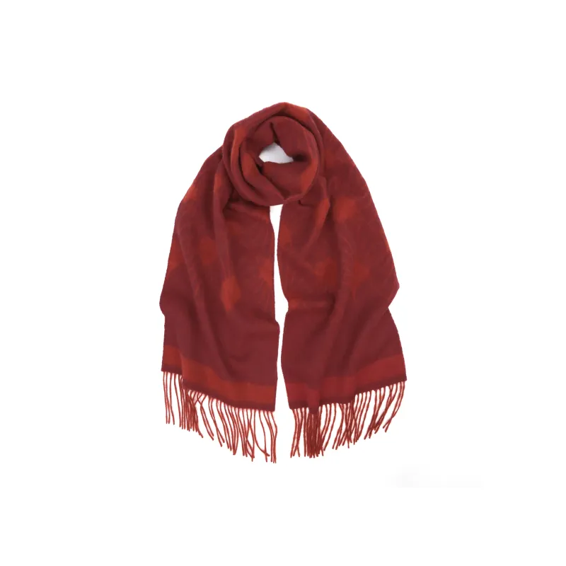 MARJAKURKI Red Scarf Atmosphere Embrace Vintage-Inspired Greeting Card Elegance Unisex-2