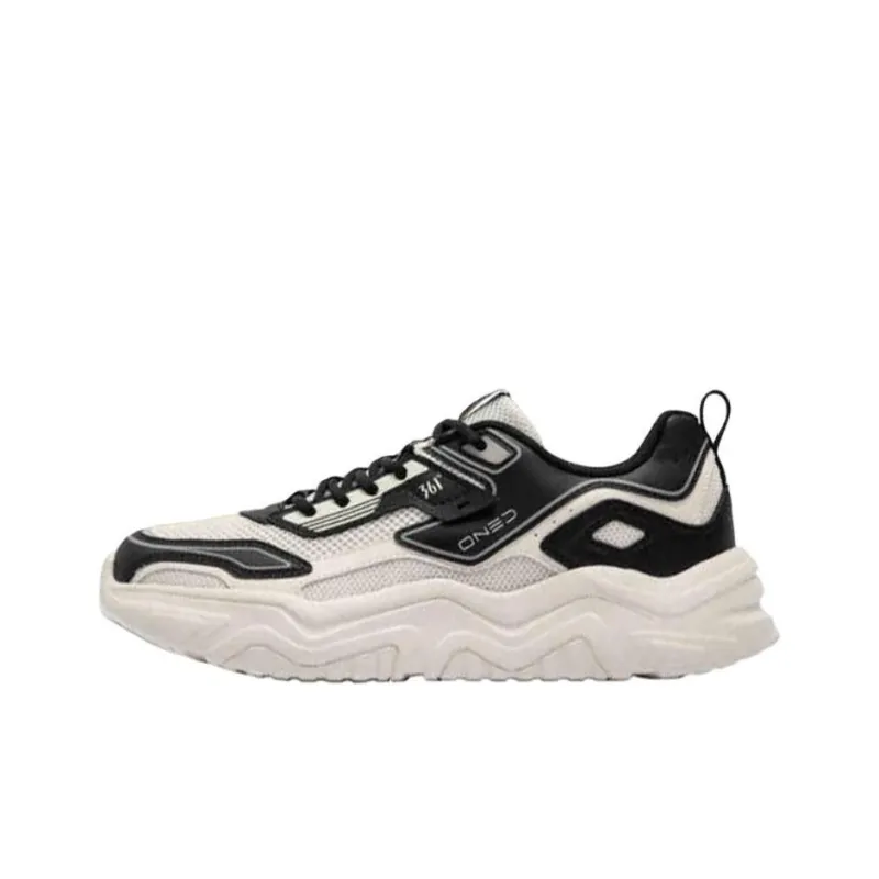 361° Anti-Slip Wear-Resistant Low-Top Casual Shoes Men's Black White-0