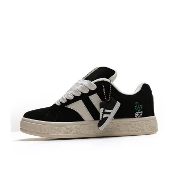 STUR YSN Wear resistant And Lightweight Low Top Skateboard Shoes Unisex Black White