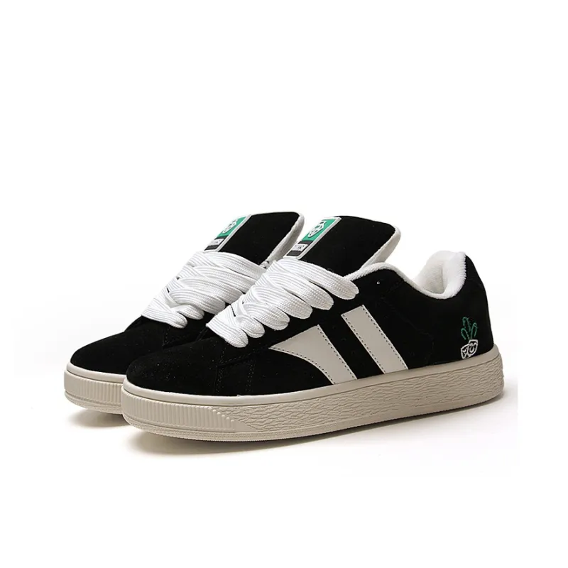 STUR YSN Wear resistant And Lightweight Low Top Skateboard Shoes Unisex Black White-1