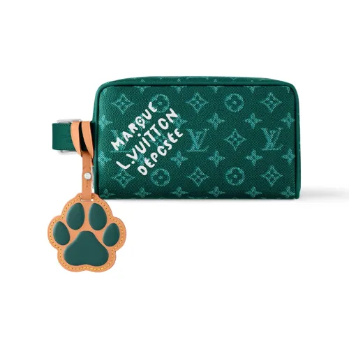 LOUIS VUITTON Locker Dopp Kit