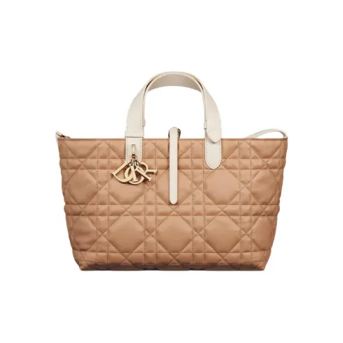 DIOR Extra Large Wicker Pattern Cow Leather One Shoulder Handbags Medium Size Women's Cookie & Beige Brown
