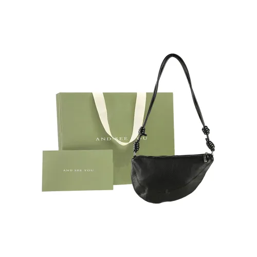 ANDSEEYOU Cow Leather Shoulder Bag Women's Black