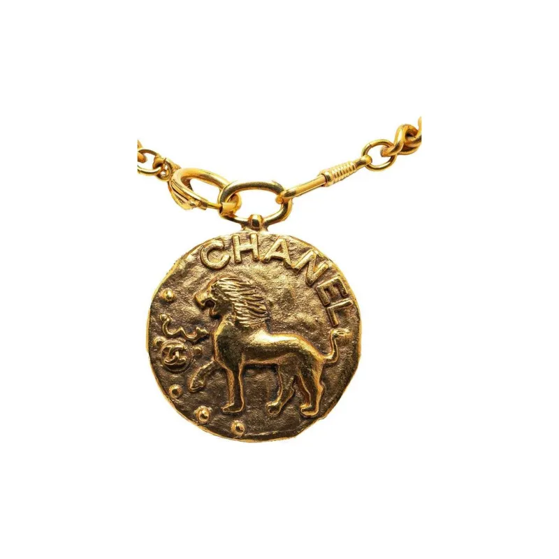 CHANEL 1980 1990 Plated Leo Lion Medallion Pendant Necklace Costume Necklace-1
