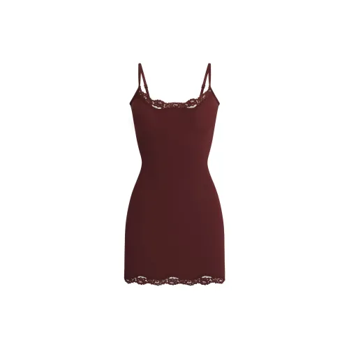SKIMS FW24 FITS EVERYBODY LACE SLIP DRESS Slip Dresses Women's OXBLOOD/Ox Blood Color