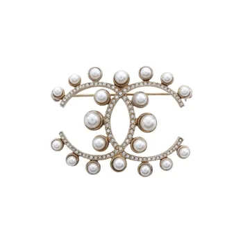 CHANEL 1986 1988 Faux Pearl embellished Brooch