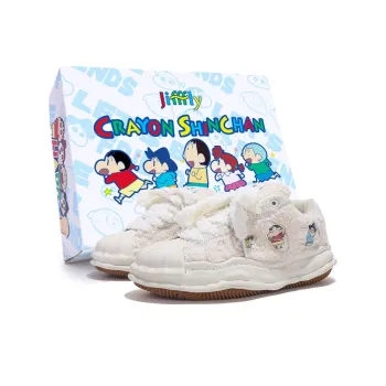 Crayon Shinchan x Jifffly Coverage Warm Slip Resistant Low Top Skateboard Shoes Women's