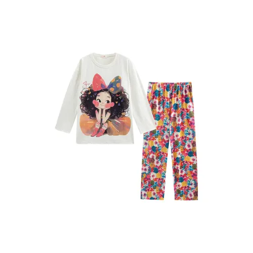 Sleeping Beauty Pajama Set Women's Image Color