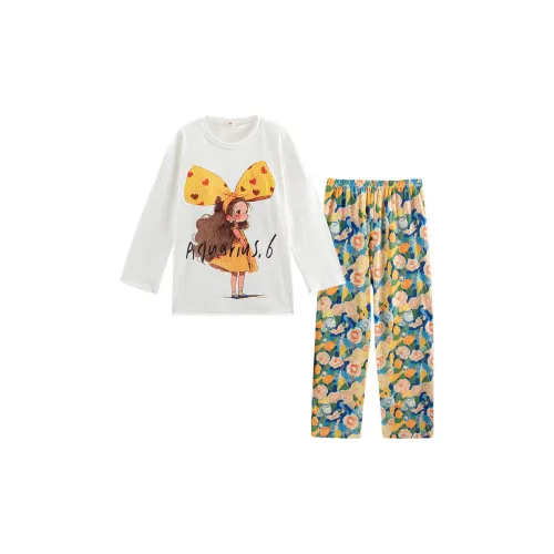 Sleeping Beauty Pajama Set Women's Multicolor