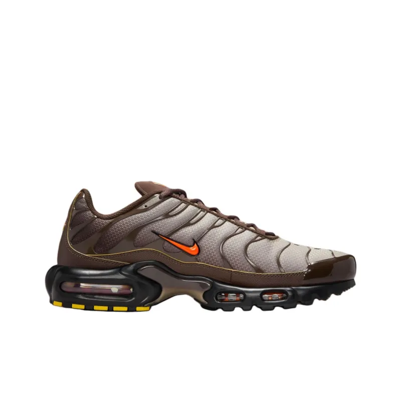 Nike Air Max Plus Baroque Brown Safety Orange-1