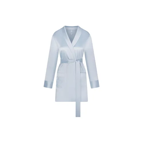SKIMS FW24 Fake Day Collection HOTEL SHINE ROBE Pajama Robe Women's FROST/Frozen Blue
