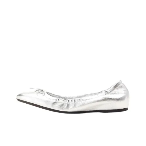 Valentino Logo Plaque Bow Detailed Ballerina Shoes Women's