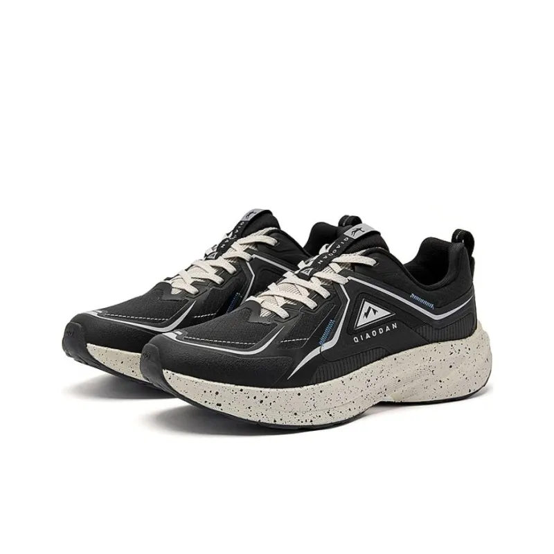 QIAODAN Phantom TRAIL Anti-Slip Wear-Resistant Low-Top Casual Running Shoes Men's Black Beige-1