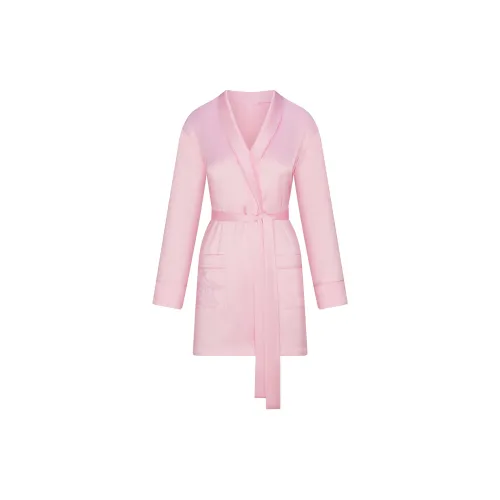 SKIMS FW24 Fake Day Collection HOTEL SHINE ROBE Pajama Robe Women's BABY PINK/Light Pink