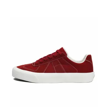 GOLUCK Low Top Skateboard Shoes Unisex Burgundy