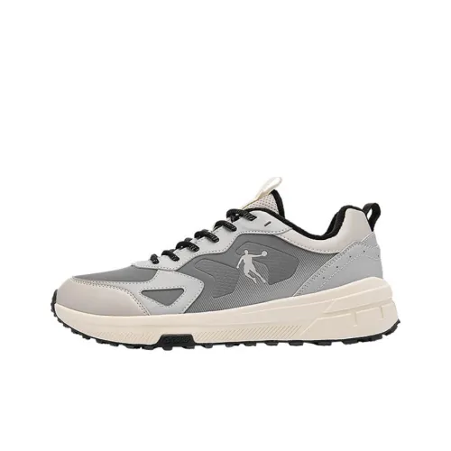 QIAODAN Anti Slip And Wear Larry Lightweight Low Top Trail Running Running Shoes Men's Gray Beige