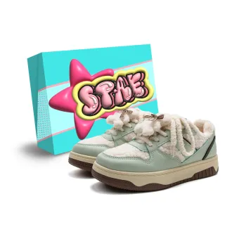 STAE Non slip Lightweight Low Top Skateboard Shoes Women's Box Included