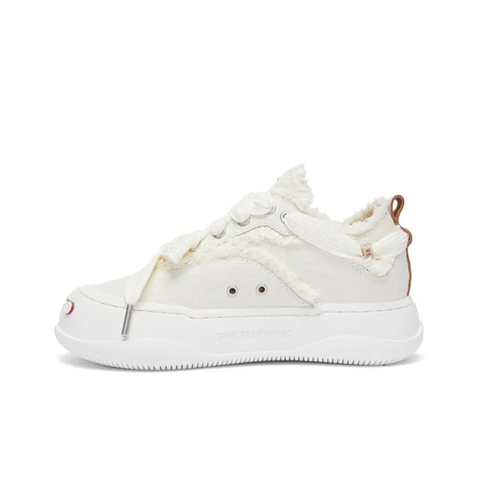 SMILE MONSTER x SMILEREPUBLIC WHITE CORTEX Height Increasing Slip-Resistant Low-Top Canvas Shoes Unisex White-1