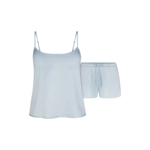 SKIMS FW24 Fake Day Collection HOTELSHINE CAMI SLEEP SET Pajama Set Women's FROST/Frozen Blue