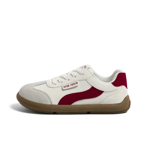 HUANQIU Anti Slip And Wear Resistant Lightweight Low Top Skateboard Shoes Women's