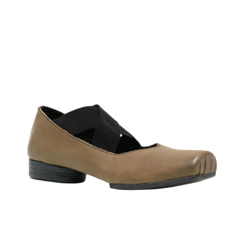 UMA WANG Casual Single Shoes Women's Dark Olive-2