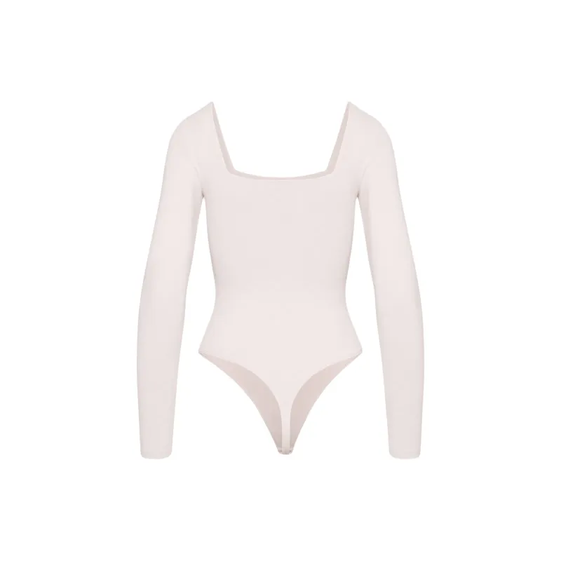 ARITZIA Contour Squareneck Longsleeve Bodysuit Bodysuits Women's Shy Pink/Hai Shuo Pink-1