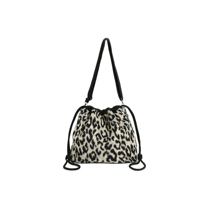 Everthames Velvet Shoulder Bag Crossbody Bag Large Size Women's Black-0