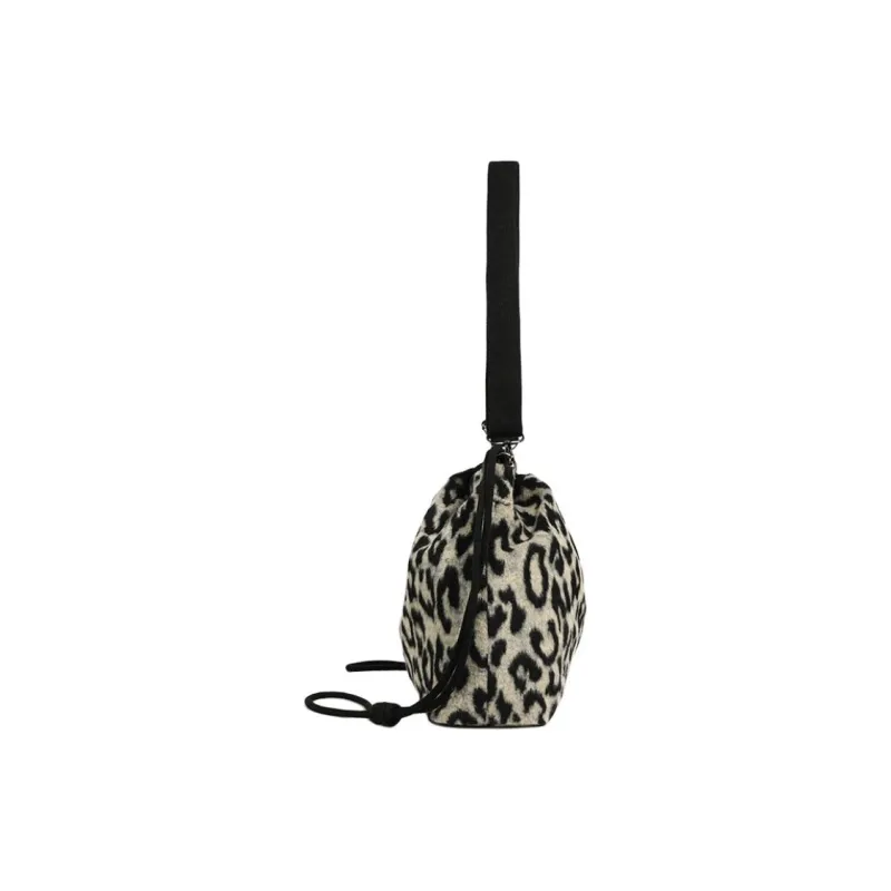 Everthames Velvet Shoulder Bag Crossbody Bag Large Size Women's Black-3
