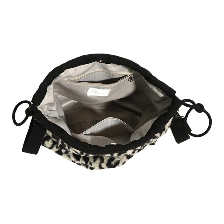 Everthames Velvet Shoulder Bag Crossbody Bag Large Size Women's Black-5