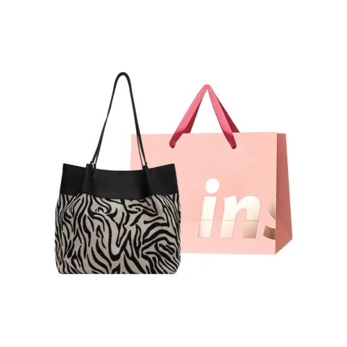 WHEELY BABY+ Artificial Leather Shoulder Bag Regular Women's Zebra Print Black/Leopard Print Brown/Leopard Print Black