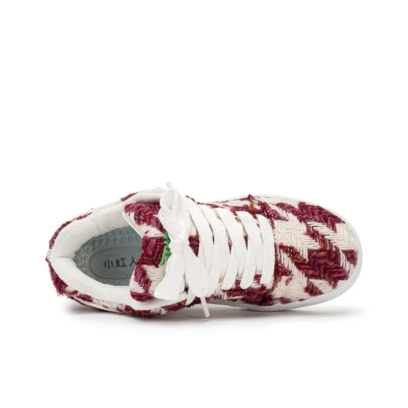 Little Red Man Slip Resistant Breathable Low Top Skateboard Shoes Unisex Houndstooth Red-3