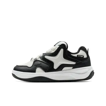 XTEP Star X Anti Slip Wear Resistant Low Top Skateboard Shoes Men's Black White