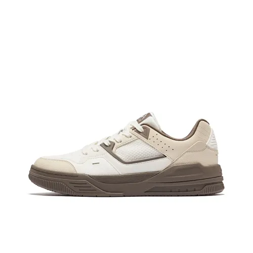 Erke Sheathed Wear Resistant Slip Resistant Low Top Skateboard Shoes Men's Microcrystal White Warm Linen