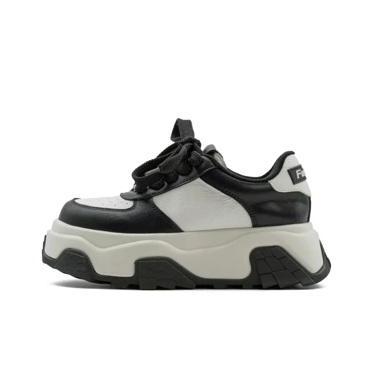 Little Sue Skateboard Shoes Women's Low Top Black/White-0