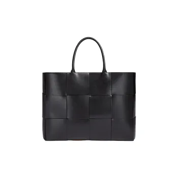 Bottega Veneta Lambskin Handbag Tubas Men's Black