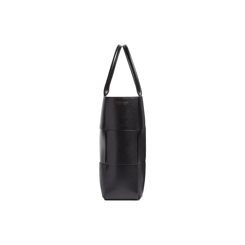 Bottega Veneta Lambskin Handbag Tubas Men's Black-2