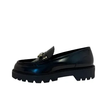 LOUIS VUITTON District Loafers Women's Black