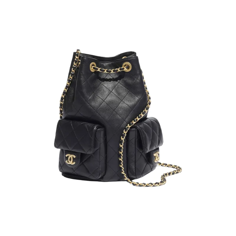 CHANEL 25C Shiny Lambskin Backpacks Black-2