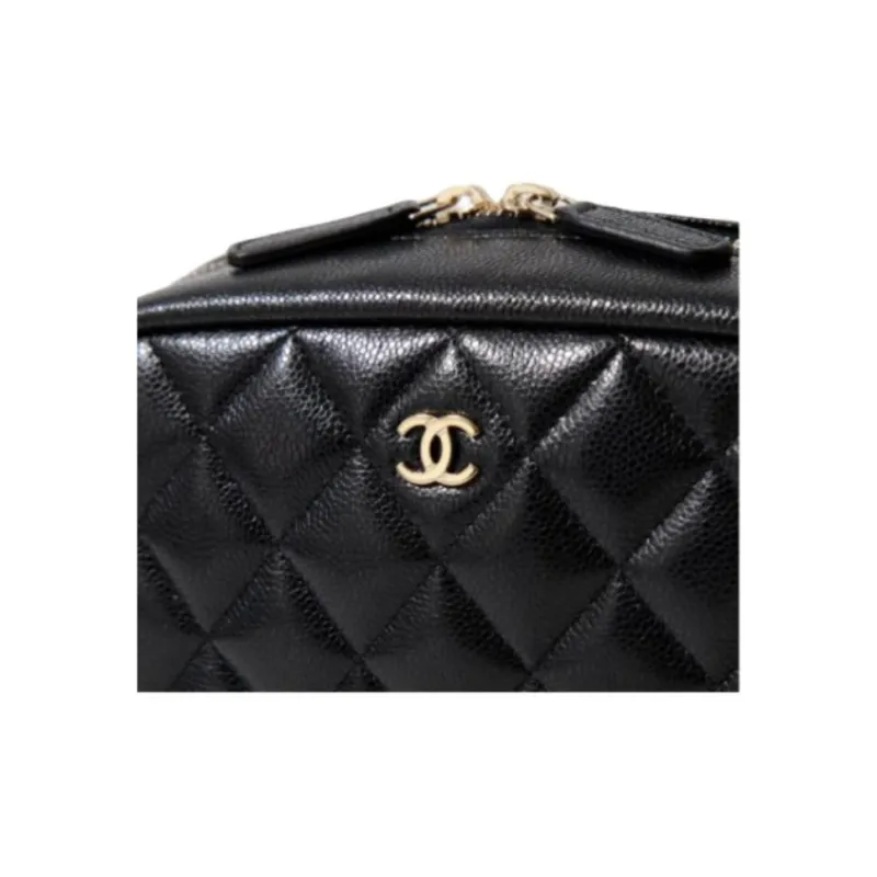 CHANEL Shiny Grain Calfskin Clutch Women's Black-5