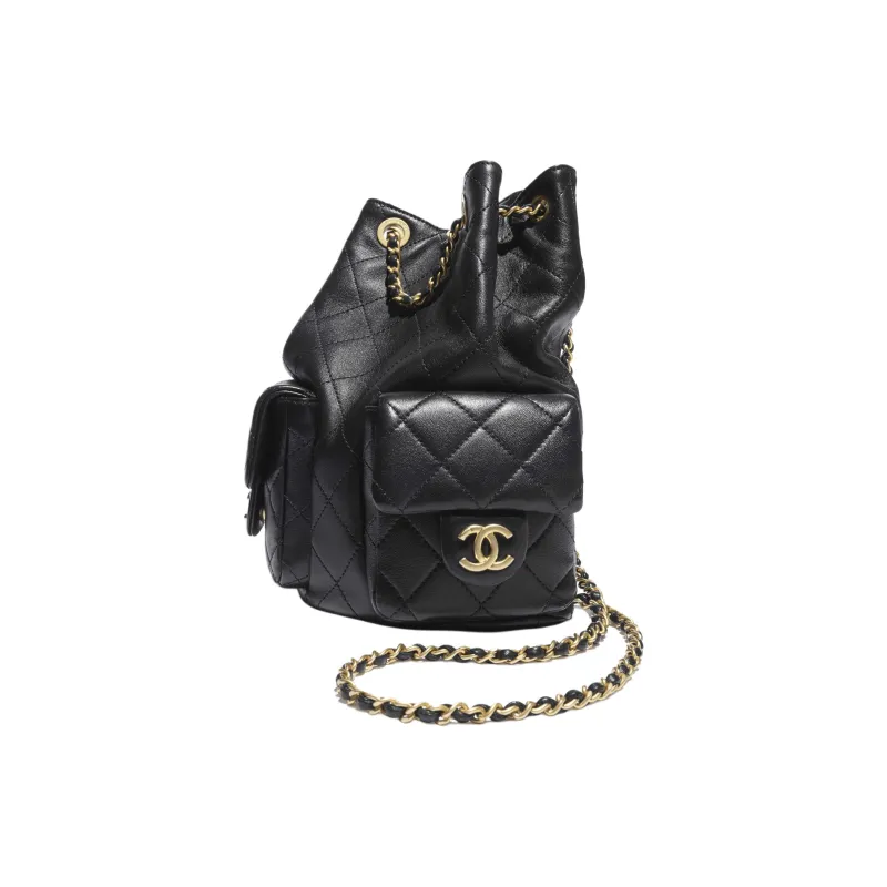 CHANEL 25C Shiny Lambskin Backpacks Black-3