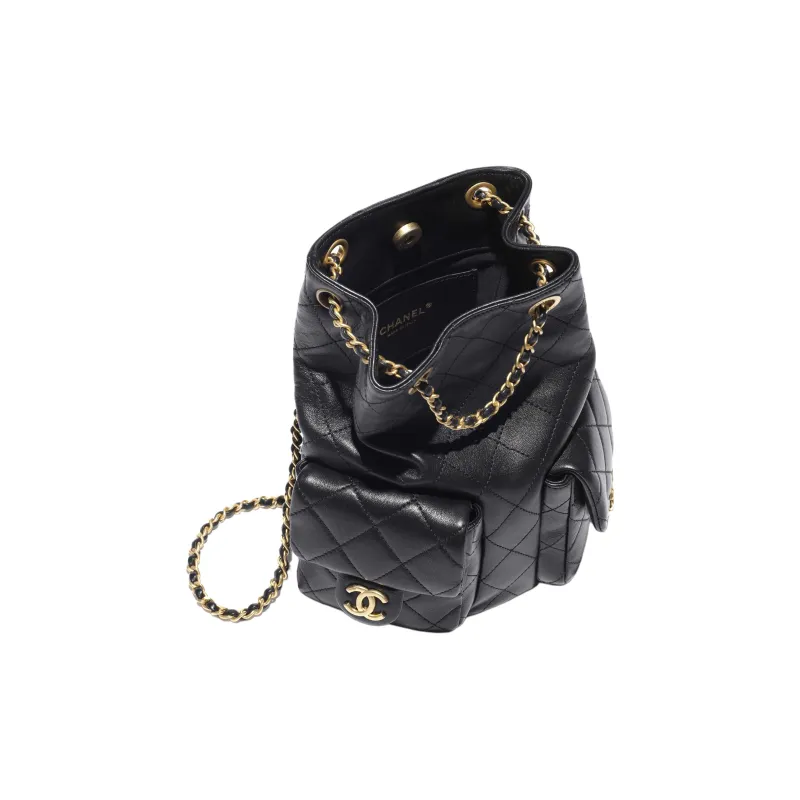 CHANEL 25C Shiny Lambskin Backpacks Black-4