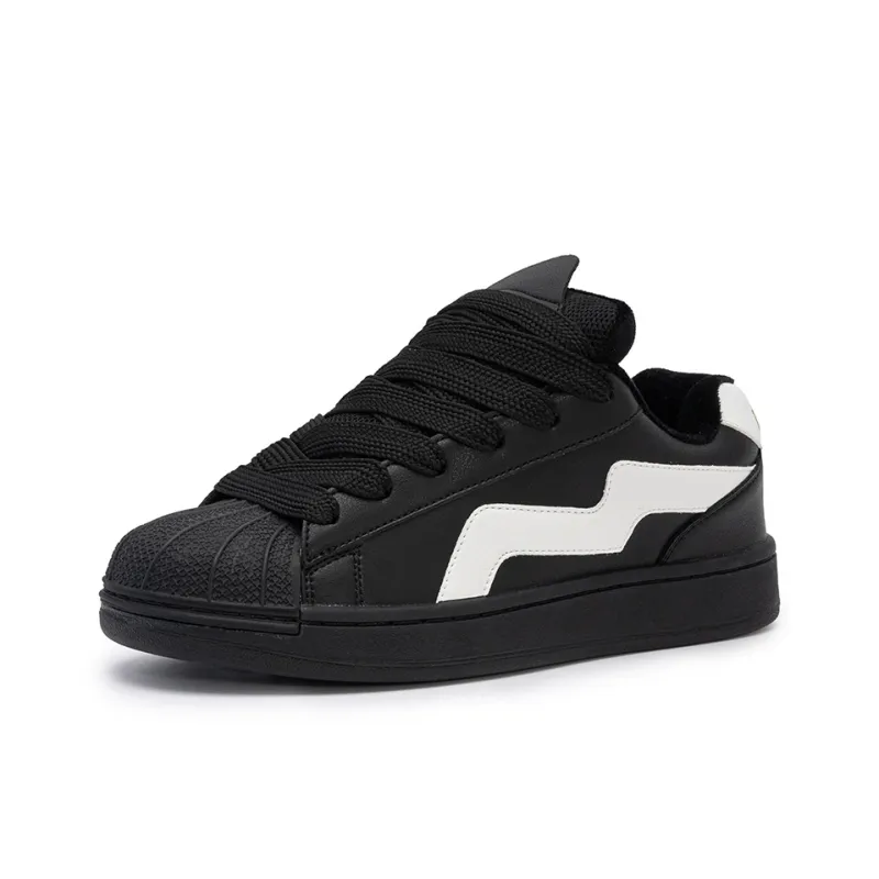 Little Red Man Coverage Warm Low Top Skateboard Shoes Women's Black-2