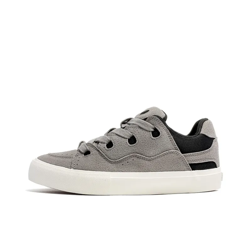 WEISHIBANGWEI Wear resistant Lightweight Breathable And Non slip. Low Top Skateboard Shoes Unisex-24