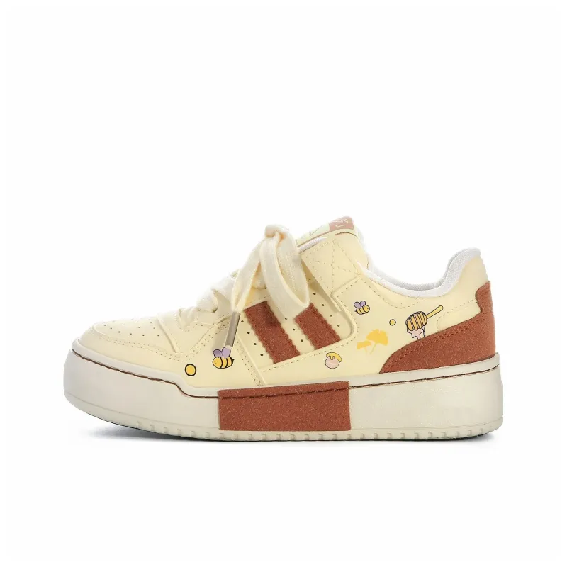Anime Story Low Top Skateboard Shoes Women's Cream Yellow-1