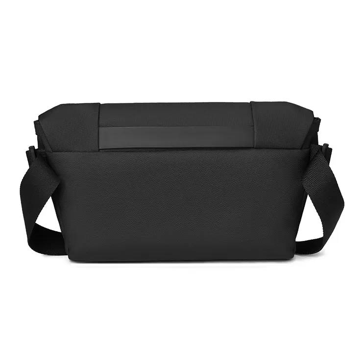 PIERRE CARDIN Membrana Dermalis Messenger Bag, Crossbody Bag Medium Size Men's Black-2